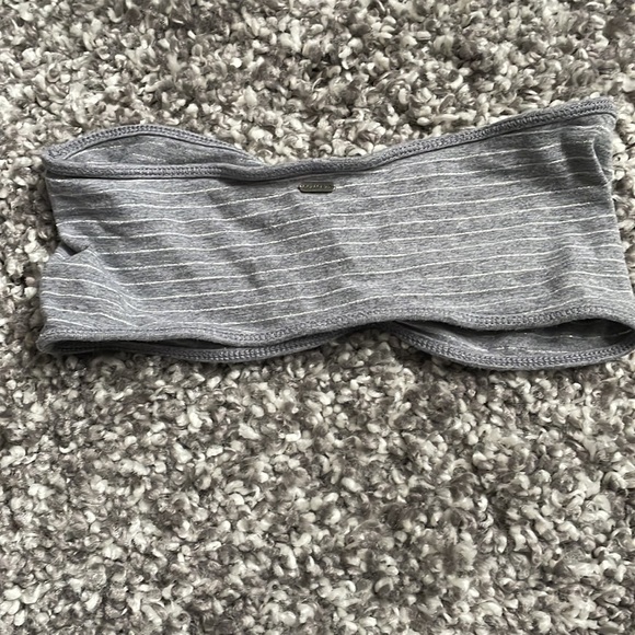 ๐4/$20 Garage Grey Striped Bandeau with Ruching ๐ - Picture 4 of 5